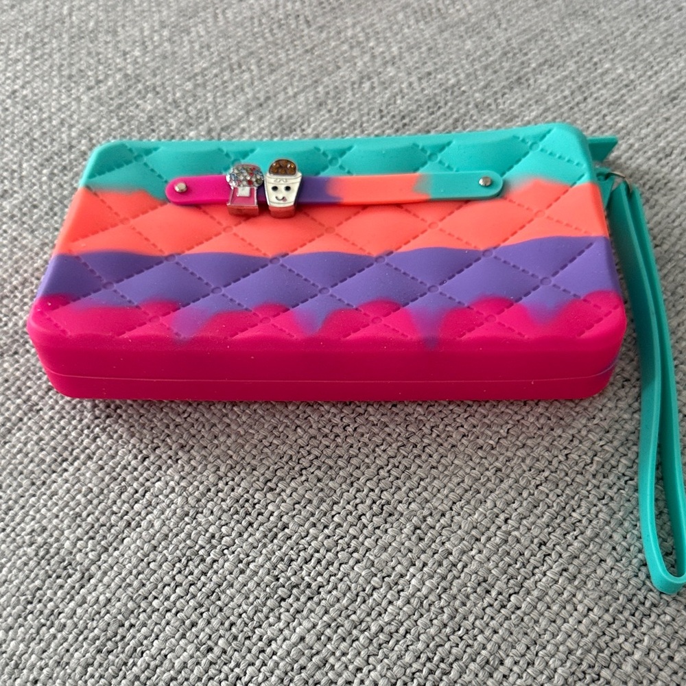 Colorful Quilted Wristlet new by Yummy Gummy